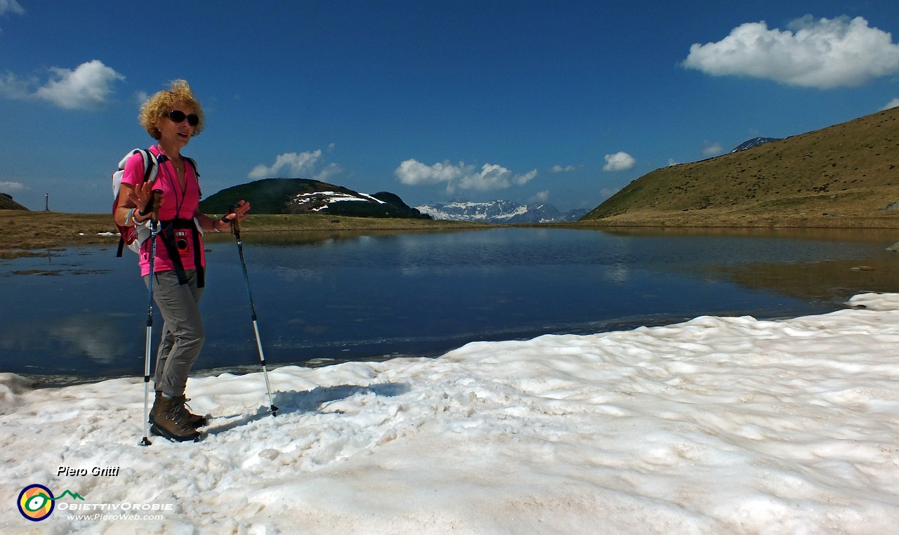 26 Laghetto delle Valli (alto) con vista in Gaffione e Ferrante ....JPG